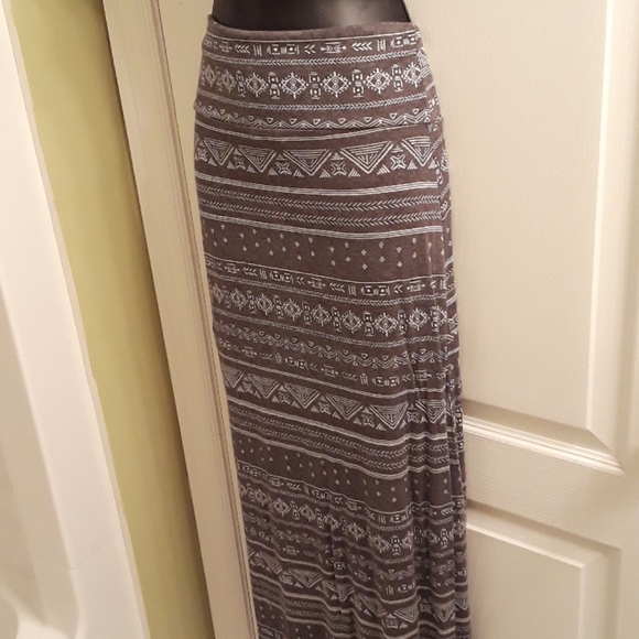 ♥️VINTAGE♥️Ardene maxi skirt - Picture 2 of 7